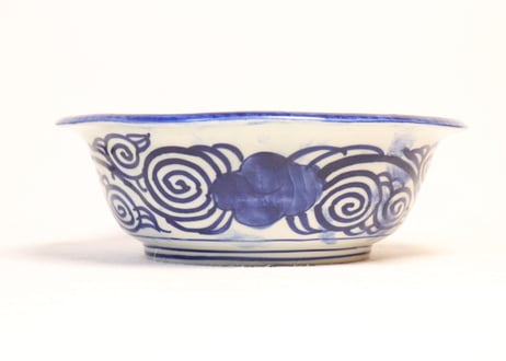 明治前期ベロ藍花図7.5寸鉢 小ホツ