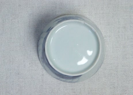 江戸後期染付柳に牡丹図広東型猪口③　高台ホツ