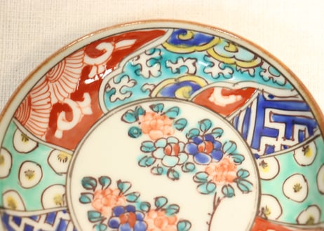明治前期色絵花と幾何学文小皿②ノミホツ
