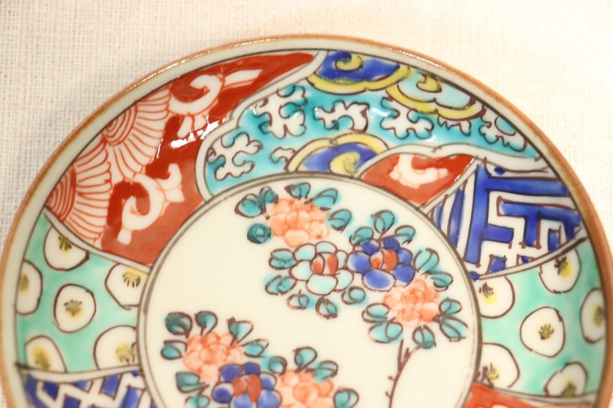 明治前期色絵花と幾何学文小皿②ノミホツ | 吉祥寺PukuPuku