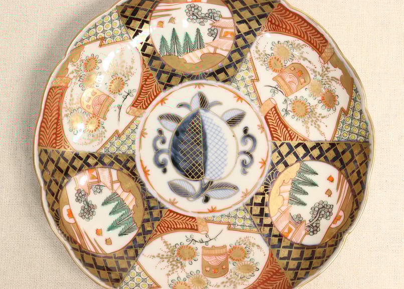 明治前期色絵桃と山水と菊図通り物7寸皿① | 吉祥寺PukuPuku