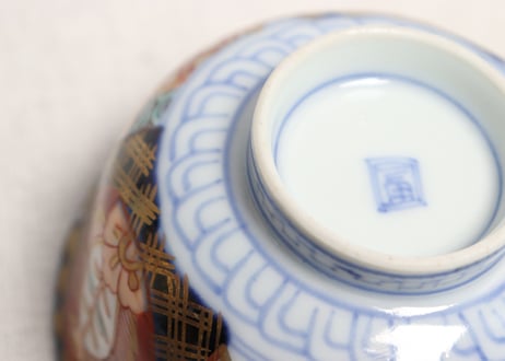 明治前期色絵桃と六方に松竹梅と牡丹図通り物飯茶碗 蓋部分甘手