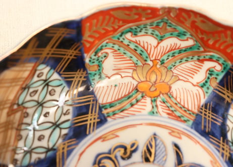 明治前期色絵桃に牡丹と七宝文なます皿②　ノミホツ