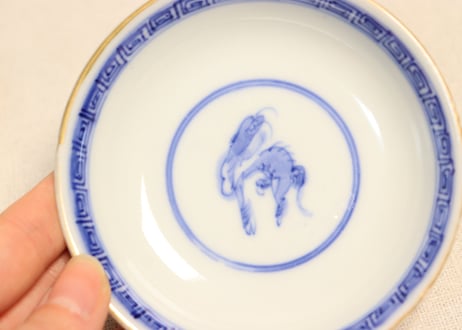 明治前期金彩染付山水図通り物飯茶碗