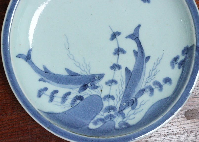 江戸中期染付鮎図6.5寸皿 小ホツ | 吉祥寺PukuPuku