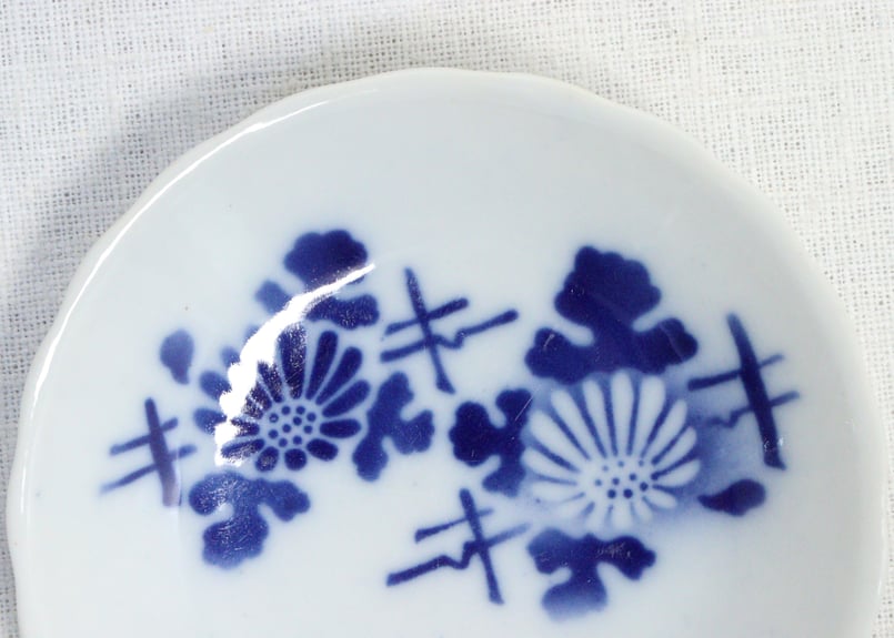 大正~昭和戦前染付吹き墨菊図小皿 | 吉祥寺PukuPuku