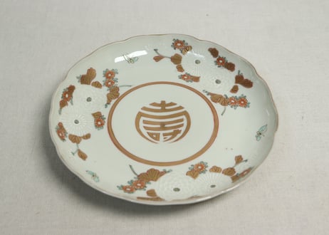 明治前期色絵三方菊図通り物7寸皿①文字大,蝶青色
