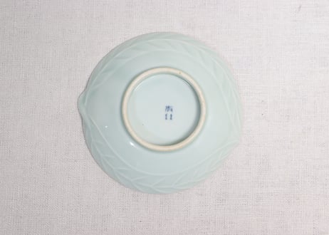 昭和戦前青磁陽刻桃型小皿