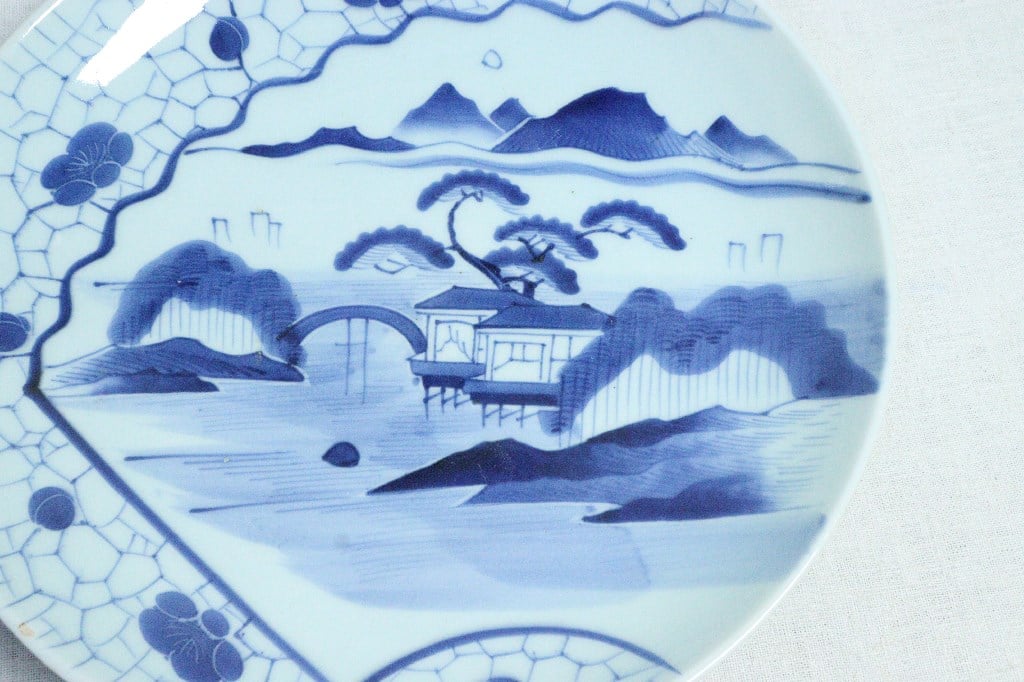 江戸幕末染付梅花氷裂に山水図尺1寸皿 | 吉祥寺PukuPuku