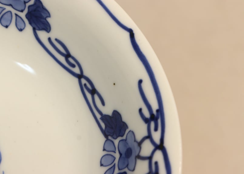 葉っぱ型小物入れ、鳳凰紋様、明治大正時代、手描き、骨董品 明治後期～大正染付鳳凰と花図小鉢 | 吉祥寺PukuPuku