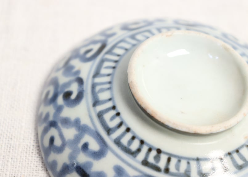 江戸中期染付雲図蓋茶碗5客組 内1客高台ホツ | 吉祥寺PukuPuku 江戸中期染付雲図蓋茶碗5客組 内1客高台ホツ | 吉祥寺PukuPuku