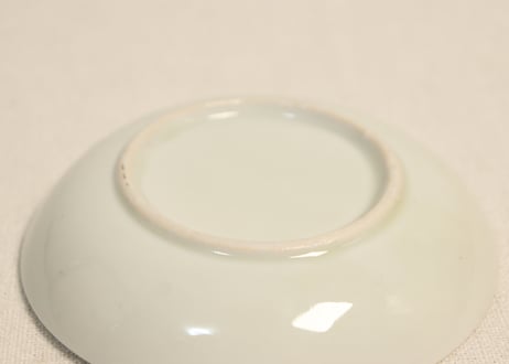 明治後期~大正銅判菊と山水図小皿②薄め