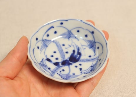 明治後期～大正染付川海老図深豆皿