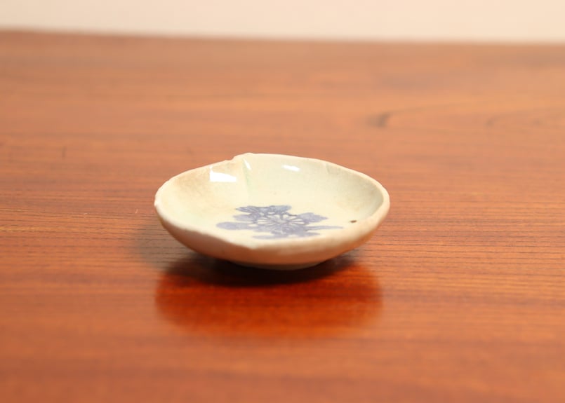江戸中期コンニャク印判菊水図桃型豆皿② 甘手,小ホツ | 吉祥寺PukuPuku