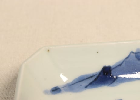 江戸幕末染付山水図角皿　僅かにかたつき