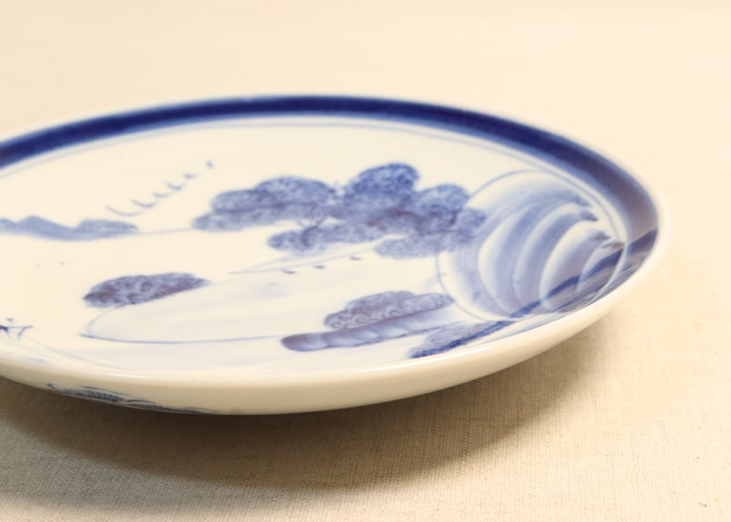 藍色山水画 大皿 骨董品 】染付 山水図 大皿 絵皿 額皿 料理皿 - メルカリ