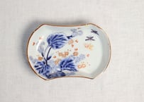 明治前期色絵秋海棠図分銅型縁立ち皿 ノミホツ