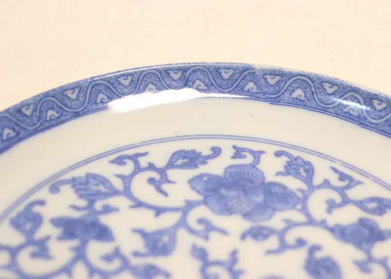 明治後期～大正銅判花と唐草図5寸皿 | 吉祥寺PukuPuku