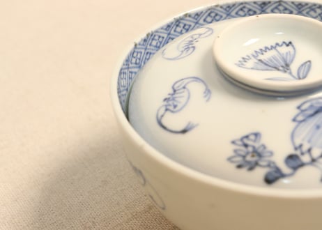 江戸後期染付菊と蝙蝠図飯茶碗