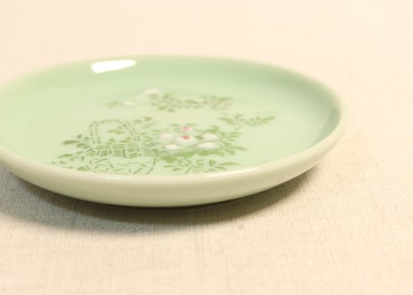 明治前期青磁紙刷花籠図小皿