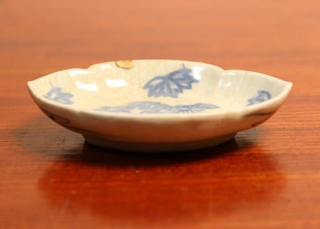 江戸中期コンニャク印判菊図木瓜型豆皿　甘手,直し,かたつき