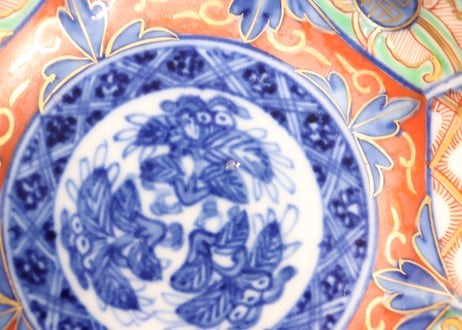 明治前期大聖寺焼色絵花と福文字図八弁小皿①