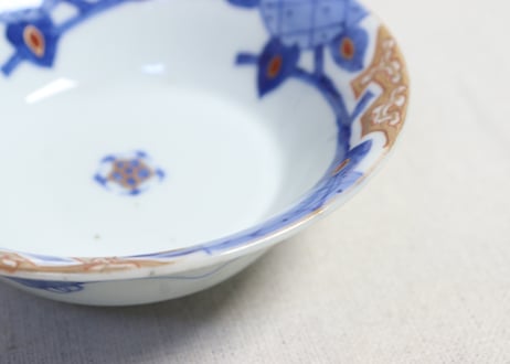 明治後期～大正赤絵金彩四方に花図小鉢