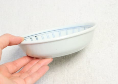 江戸幕末染付格子文図なます皿　膨れ