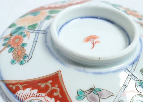 明治前期色絵アジサイに蝶図蓋茶碗