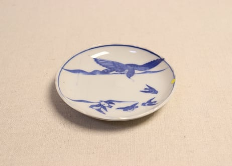明治後期～大正銅判鷹と雀図小皿② ノミホツ