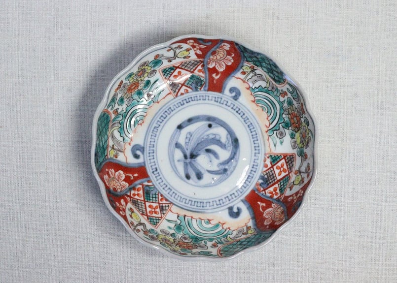 角皿 赤絵 色絵 金彩 松竹梅 4枚 唐草 明治前後 角皿 赤絵 色絵 金彩 松竹梅 4枚 唐草 明治前後 角皿 赤絵 色絵 金彩