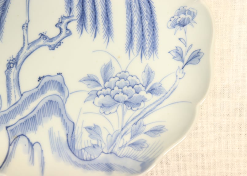 江戸幕末染付柳に牡丹図7寸皿②窯傷 | 吉祥寺PukuPuku