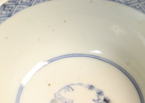 江戸後期染付菊と蝙蝠図飯茶碗