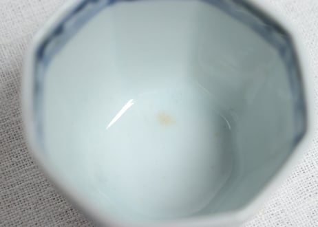 江戸後期染付草花図八角向付 高台アタリキズ