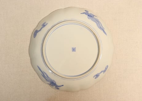 明治前期染付麒麟と花図７寸皿①黒点,高台窯傷