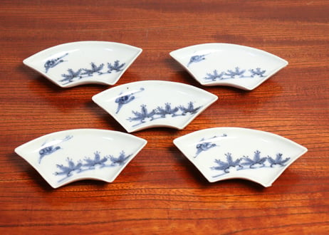 江戸中期染付松鶴図扇面型小皿 5客組 ノミホツ,ムシクイ