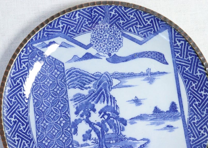 珍品！【染付印判　八羽の兎・人物図　一尺イゲ皿】伊万里 珍品！【染付印判 八羽の兎・人物図 一尺イゲ皿】伊万里 2025年