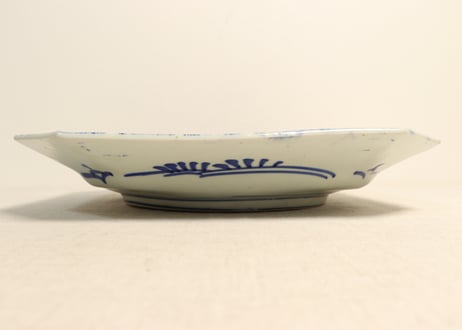 明治前期紙刷桐と牡丹図角皿 かたつき