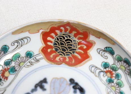 明治前期色絵流水に菊と青玉図小皿
