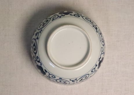 江戸幕末染付菱花と唐草図食籠 蓋ホツ,身あたり傷
