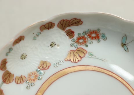 明治前期色絵三方菊図通り物小皿①