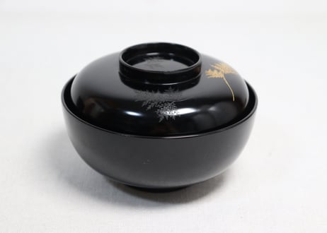 総黒沈金羊歯図吸物椀