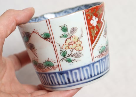 江戸後期色絵山水と牡丹図猪口 ノミホツ