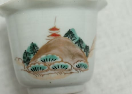 江戸中期色絵山水図輪花縁向付