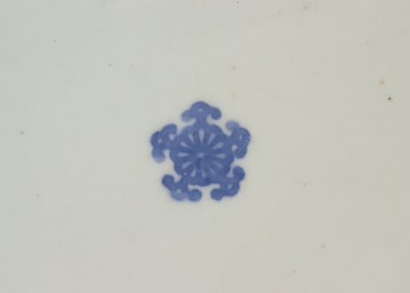 江戸中期染付流水に桜図6寸皿 ホツニュウ