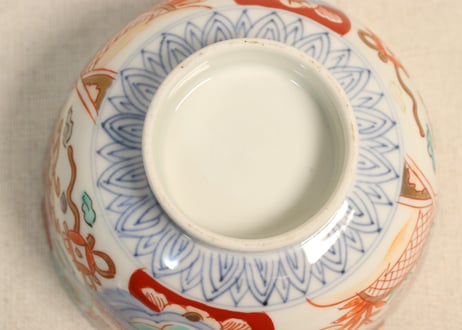 明治前期色絵竹梅と桐図通り物飯茶碗②黒点
