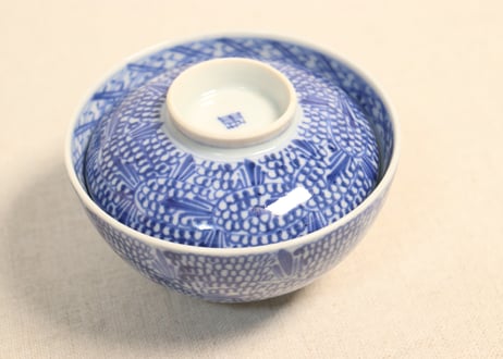 明治前期染付羽根微塵唐草図飯茶碗