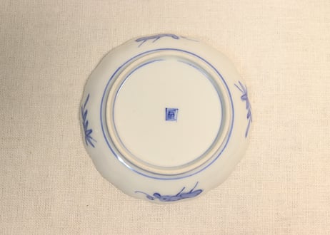 明治前期金彩染付山水図通り物小皿