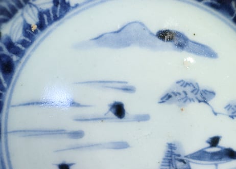 江戸後期染付山水と草花図なます皿①　高台窯傷