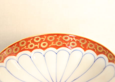 明治後期～大正赤絵金彩菊花型小鉢